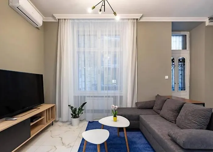 Luxurious Apartment In The Heart Of Budapest